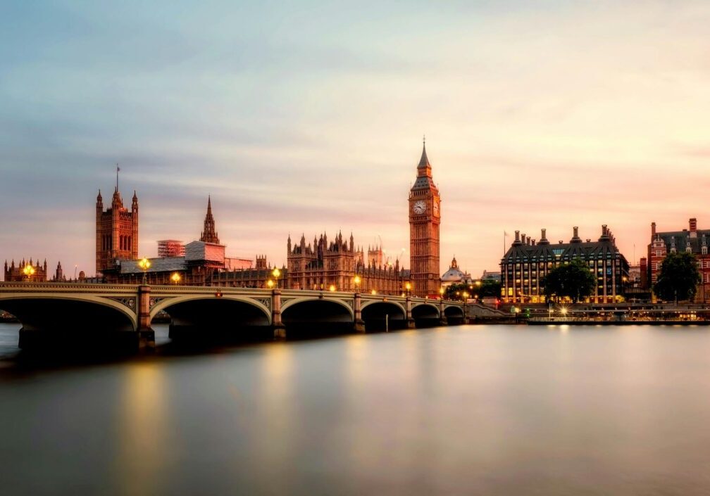 London cityscape photo: Big Ben, London Bridge & River Thames. Discover London's iconic attractions.